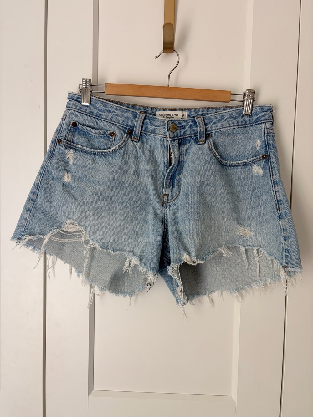 Abercrombie & Fitch The Baggy Short Low Rise Curve Love Denim Shorts | 28/6